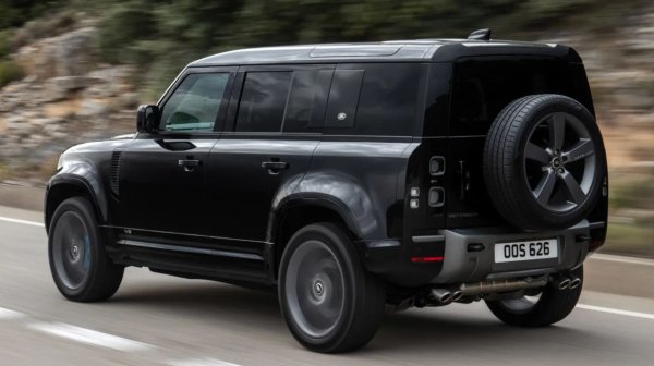 Land Rover Defender 2021 